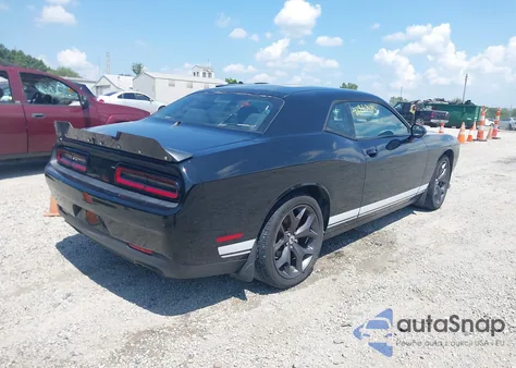 2017 Dodge Challenger Sxt из США, поврежденный, VIN 2C3CDZAG1HH638254